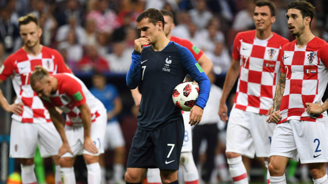 Liverpool-and-Everton-are-interested-in-Presnel-Kimpembe-630595 (1)